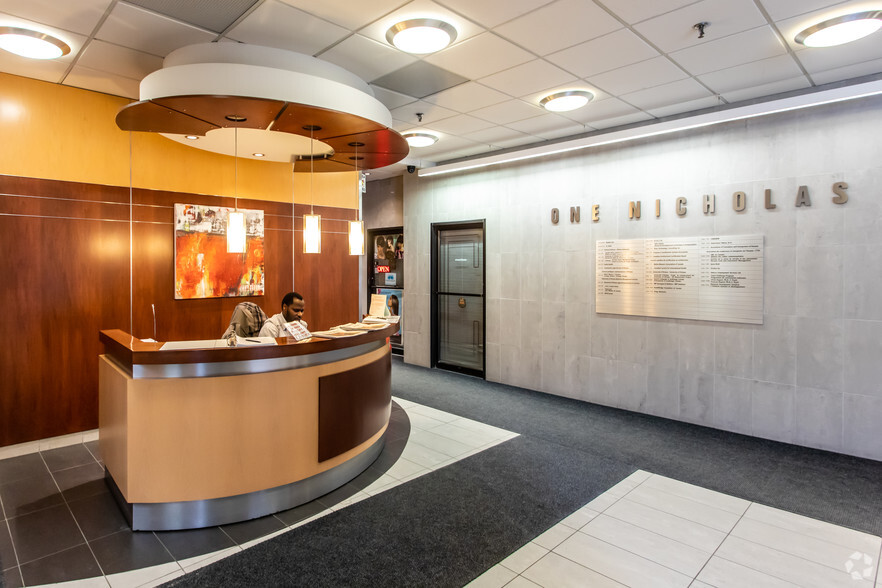 1-5 Nicholas St, Ottawa, ON for lease - Lobby - Image 3 of 25