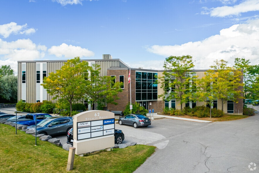 62 Steacie Dr, Ottawa, ON for lease - Building Photo - Image 2 of 7