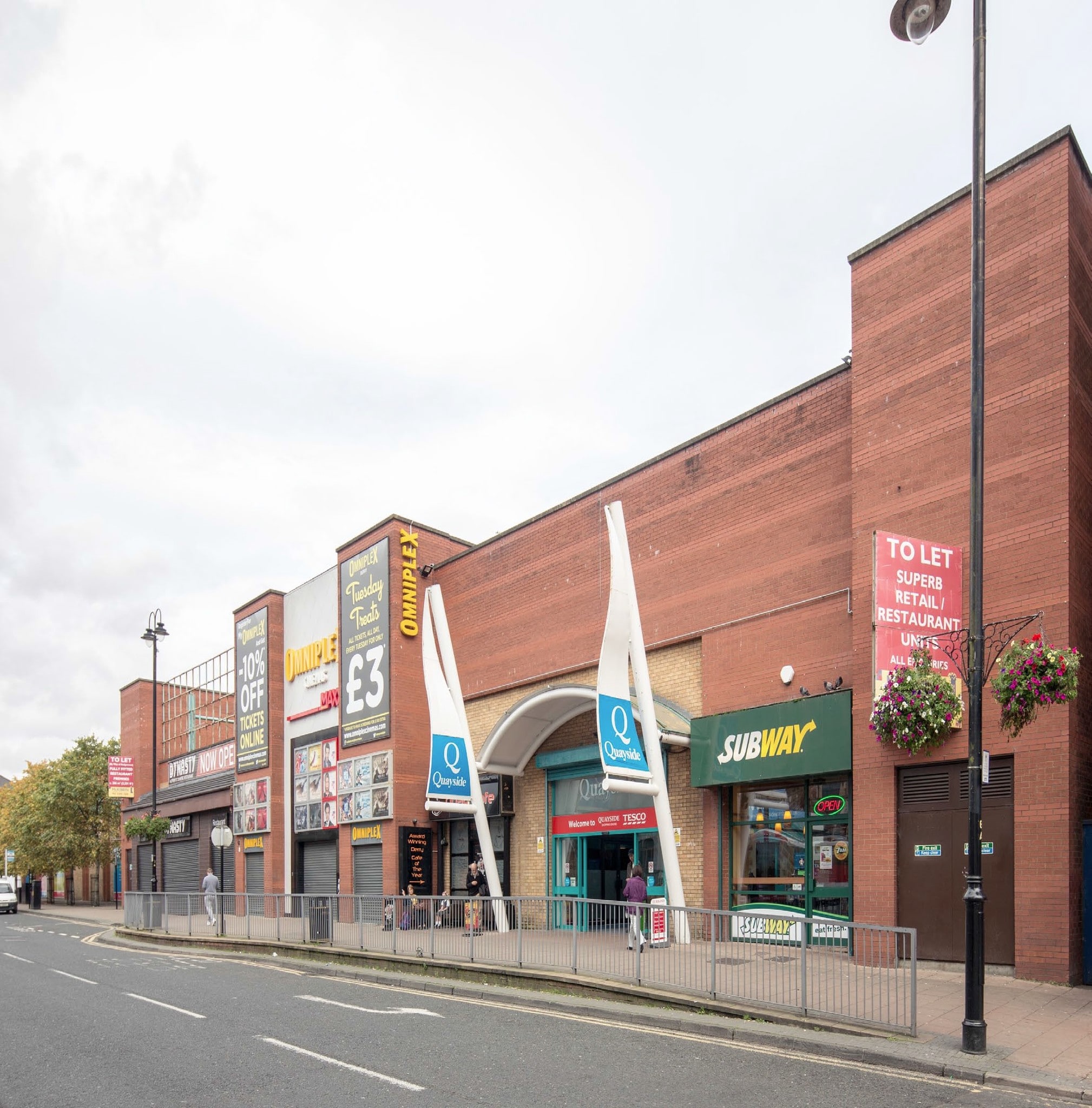 Strand Rd, Londonderry for lease Primary Photo- Image 1 of 4