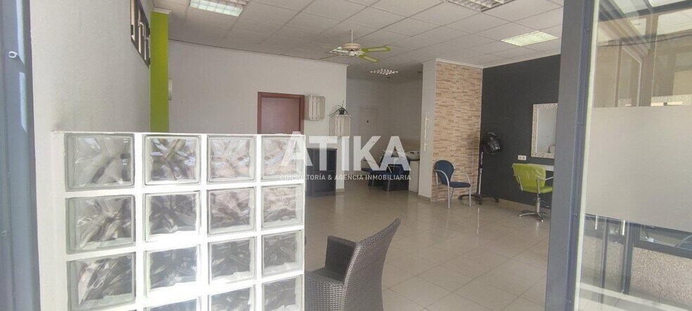 Retail in Ontinyent for lease - Building Photo - Image 2 of 17