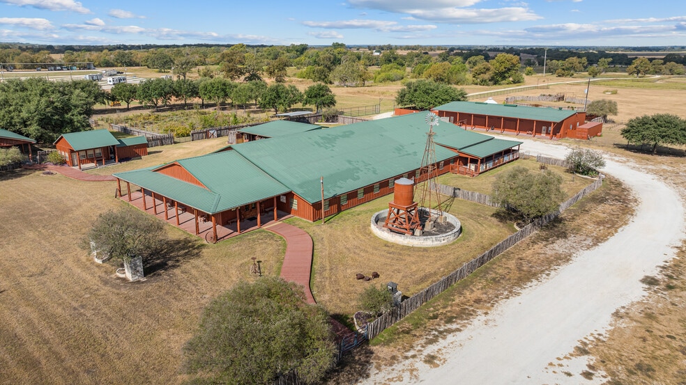 2692 Highway 105 W, Navasota, TX for sale - Building Photo - Image 1 of 126