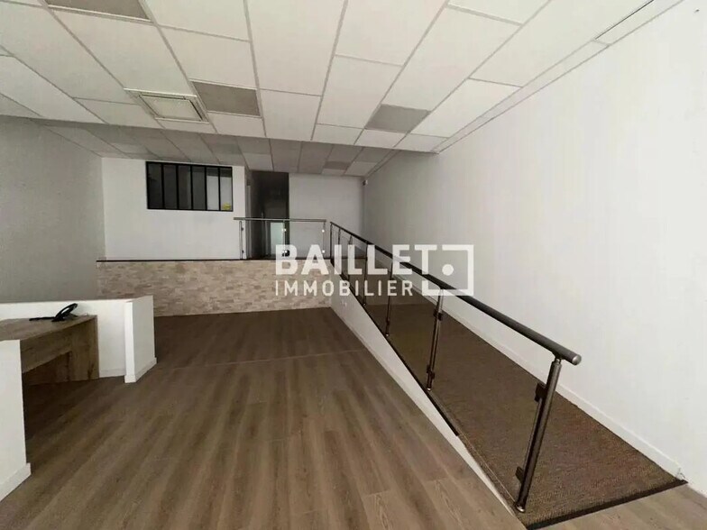 Retail in Cagnes-sur-Mer for lease - Building Photo - Image 3 of 16