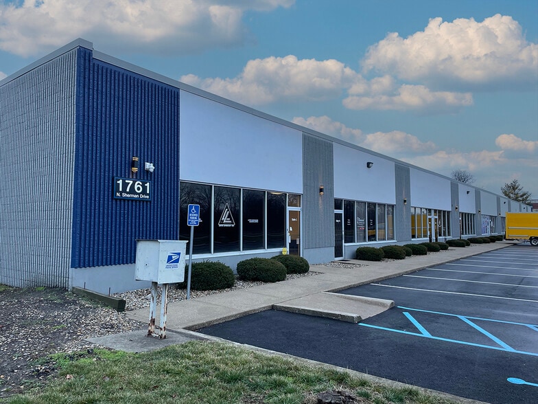 3875 Culligan Ave, Indianapolis, IN for lease - Building Photo - Image 3 of 3