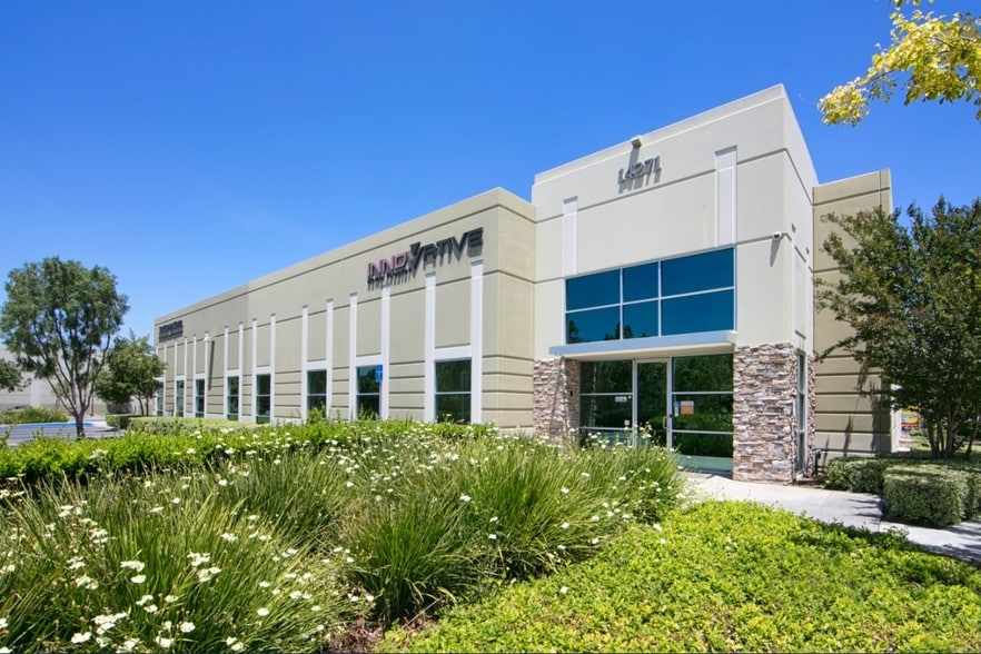 14271 Fern Ave, Chino, CA for lease - Primary Photo - Image 1 of 26