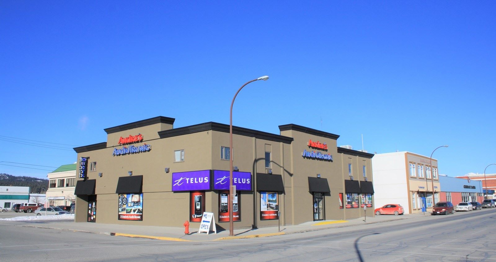 101 Kootenay St N, Cranbrook, BC for sale Primary Photo- Image 1 of 1