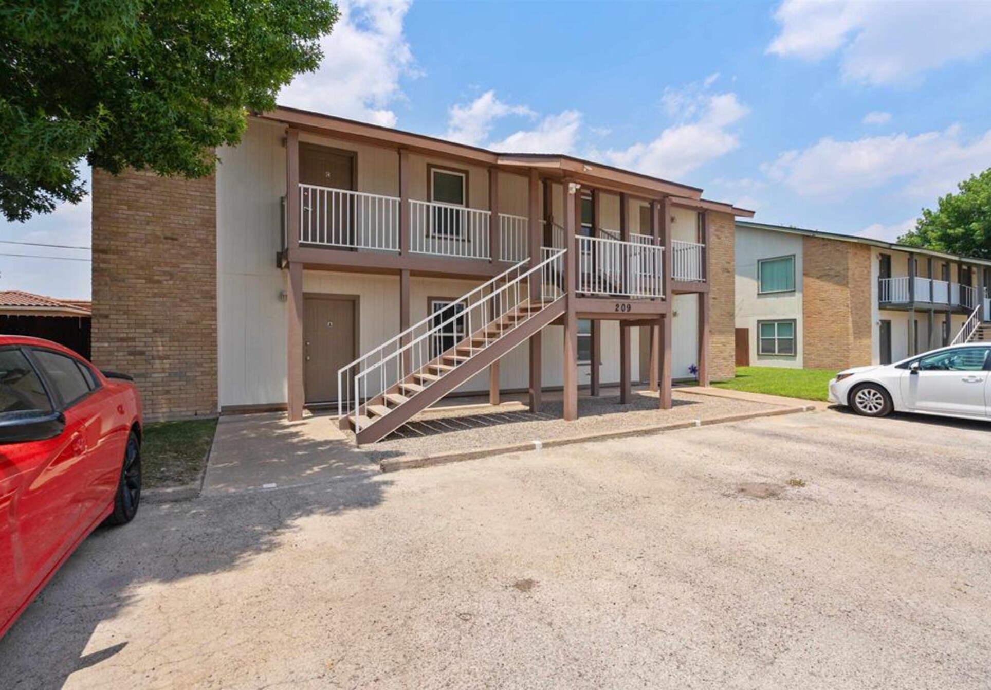 Fletcher Properties portfolio of 3 properties for sale on LoopNet.com Primary Photo- Image 1 of 2