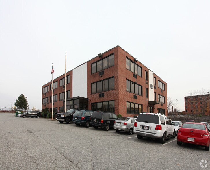 235 Chestnut St, Springfield, MA for sale - Primary Photo - Image 1 of 1