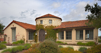 10 Harris Ct, Monterey, CA for lease Building Photo- Image 1 of 12