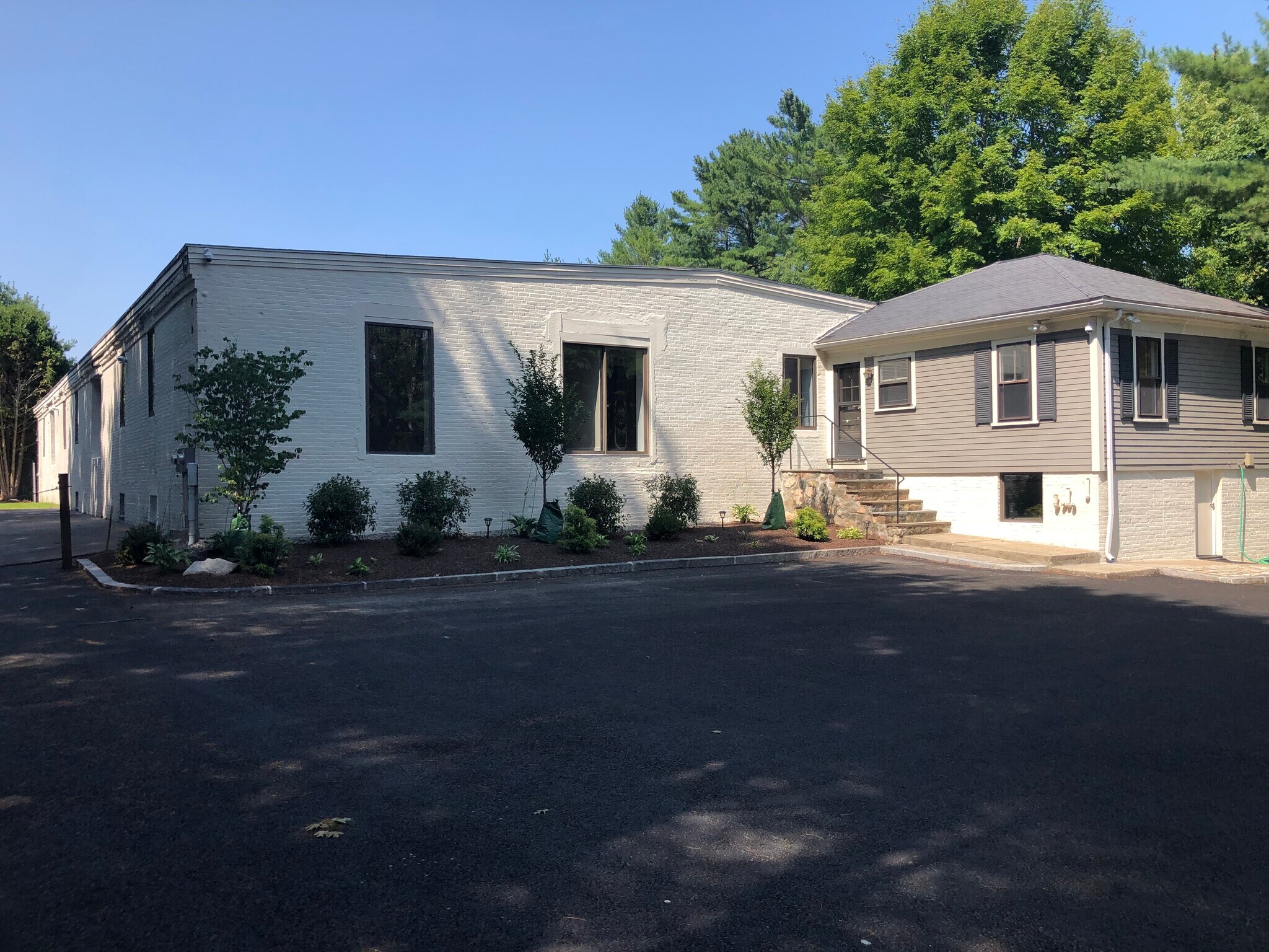 51 Forest St, Sherborn, MA for sale Primary Photo- Image 1 of 1