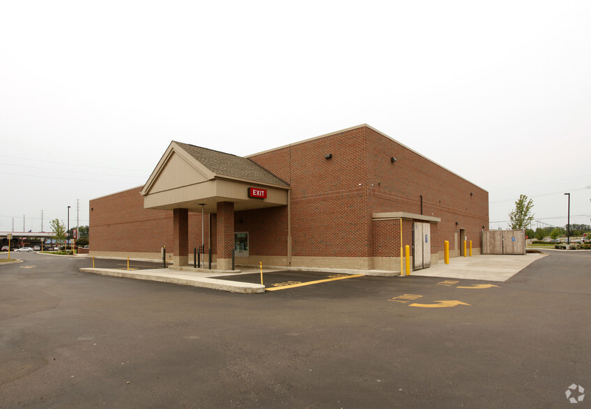 10081 E Highland Rd, Hartland, MI for lease - Building Photo - Image 2 of 2