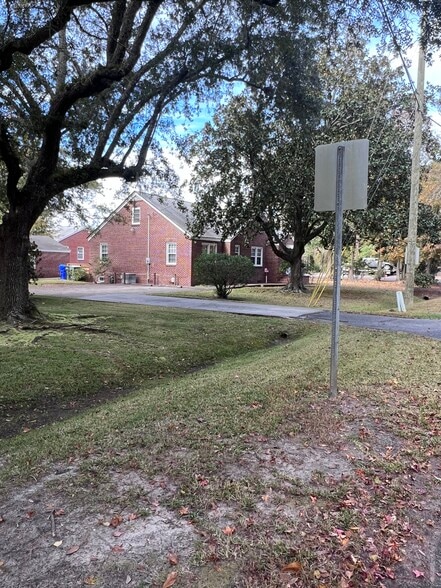 1307 Savannah Hwy, Charleston, SC for sale - Building Photo - Image 3 of 8