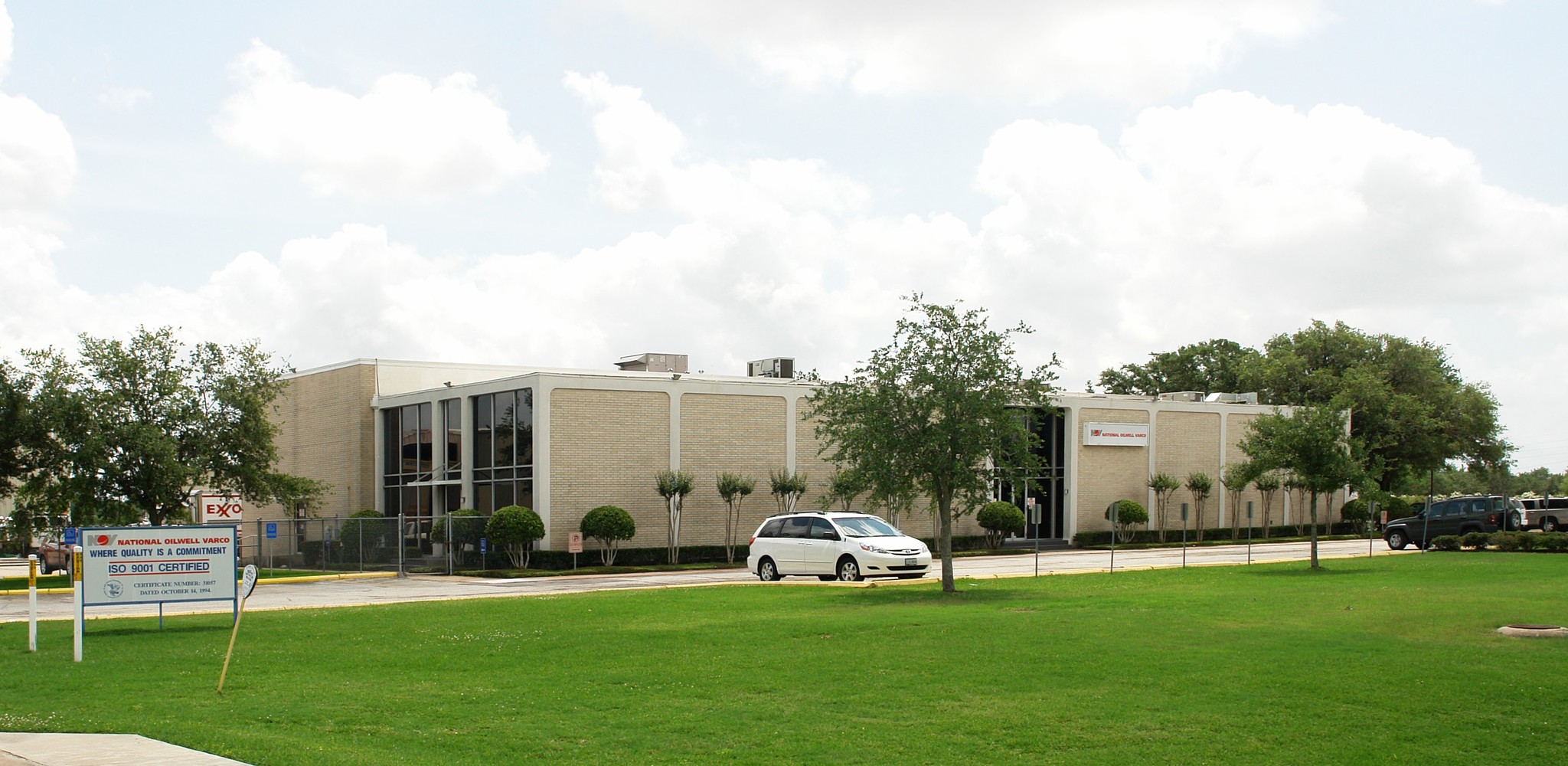 500 Industrial Blvd, Sugar Land, TX for sale Primary Photo- Image 1 of 1