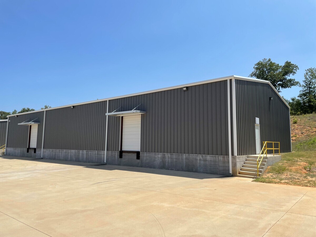 12095 Spur 364, Tyler, TX 75709 WestPark Warehouses Holiday Sale