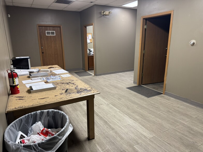 500 Shaw St, Des Moines, IA for sale - Building Photo - Image 2 of 4