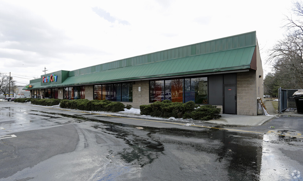 669 Rt-17, Paramus, NJ for lease - Building Photo - Image 3 of 4