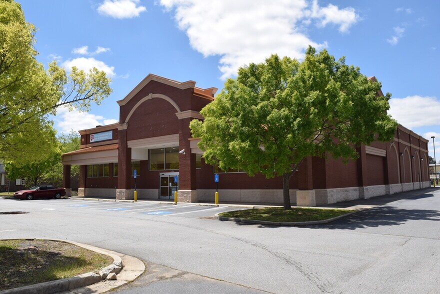 4815 Canton Rd, Marietta, GA 30066