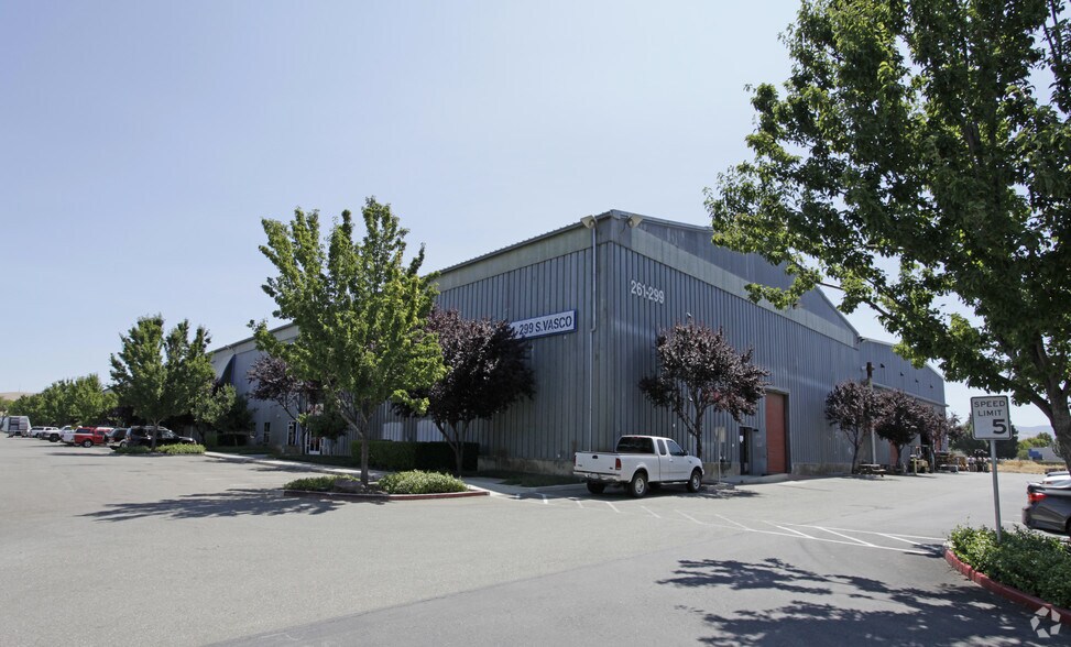 261-299 S Vasco Rd, Livermore, CA for lease - Building Photo - Image 2 of 7