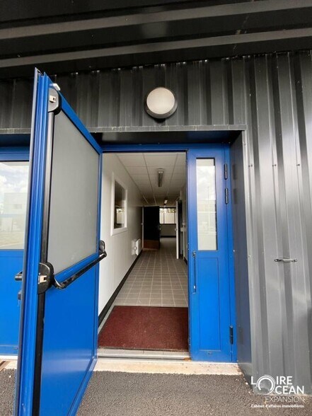 Flex in Nantes for lease - Interior Photo - Image 2 of 13
