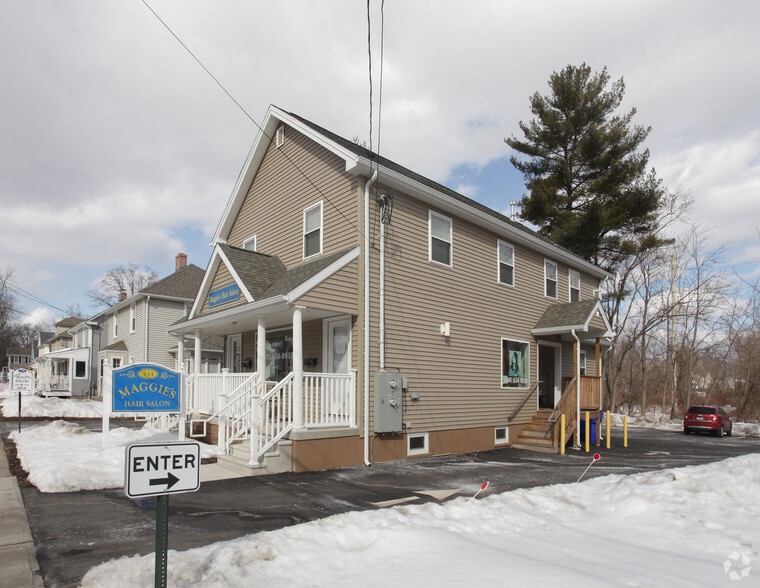 334 Silas Deane Hwy, Wethersfield, CT for sale - Primary Photo - Image 1 of 1