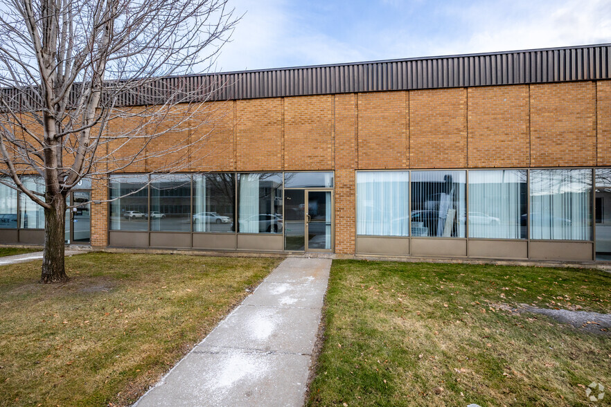 4060-4150 Rue Sere, Saint-Laurent, QC for lease - Building Photo - Image 3 of 6