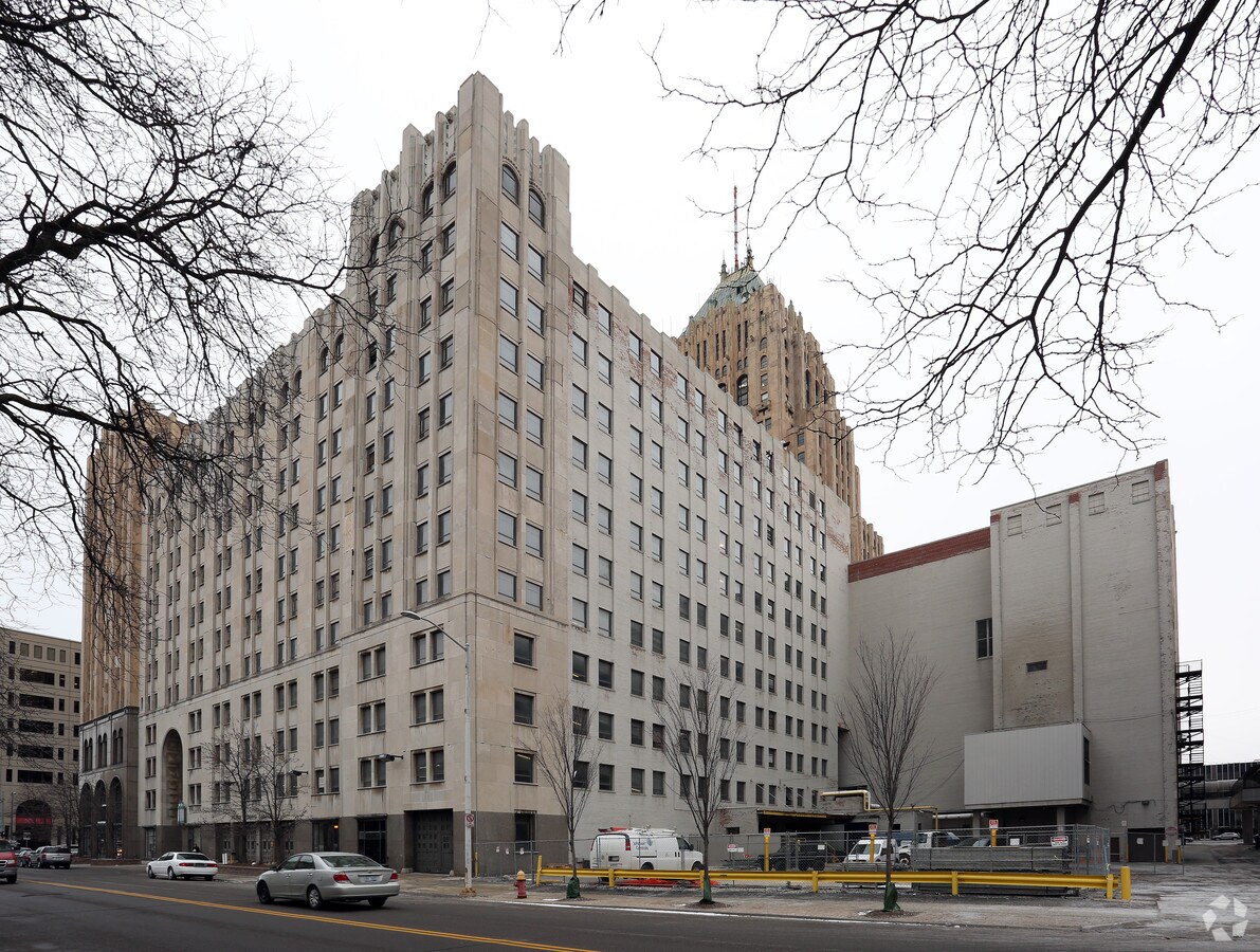 3011 W Grand Blvd, Detroit, MI, 48202 Retail Space For Lease