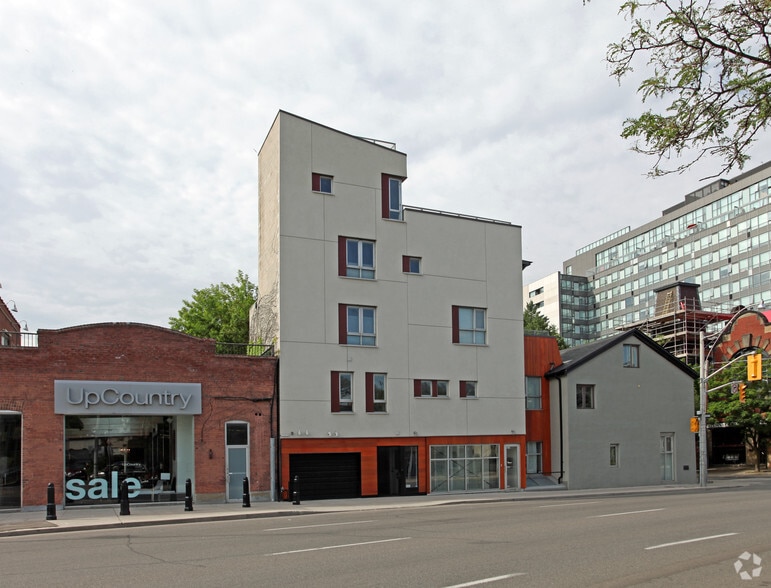 535 Adelaide St E, Toronto, ON for sale - Primary Photo - Image 1 of 1