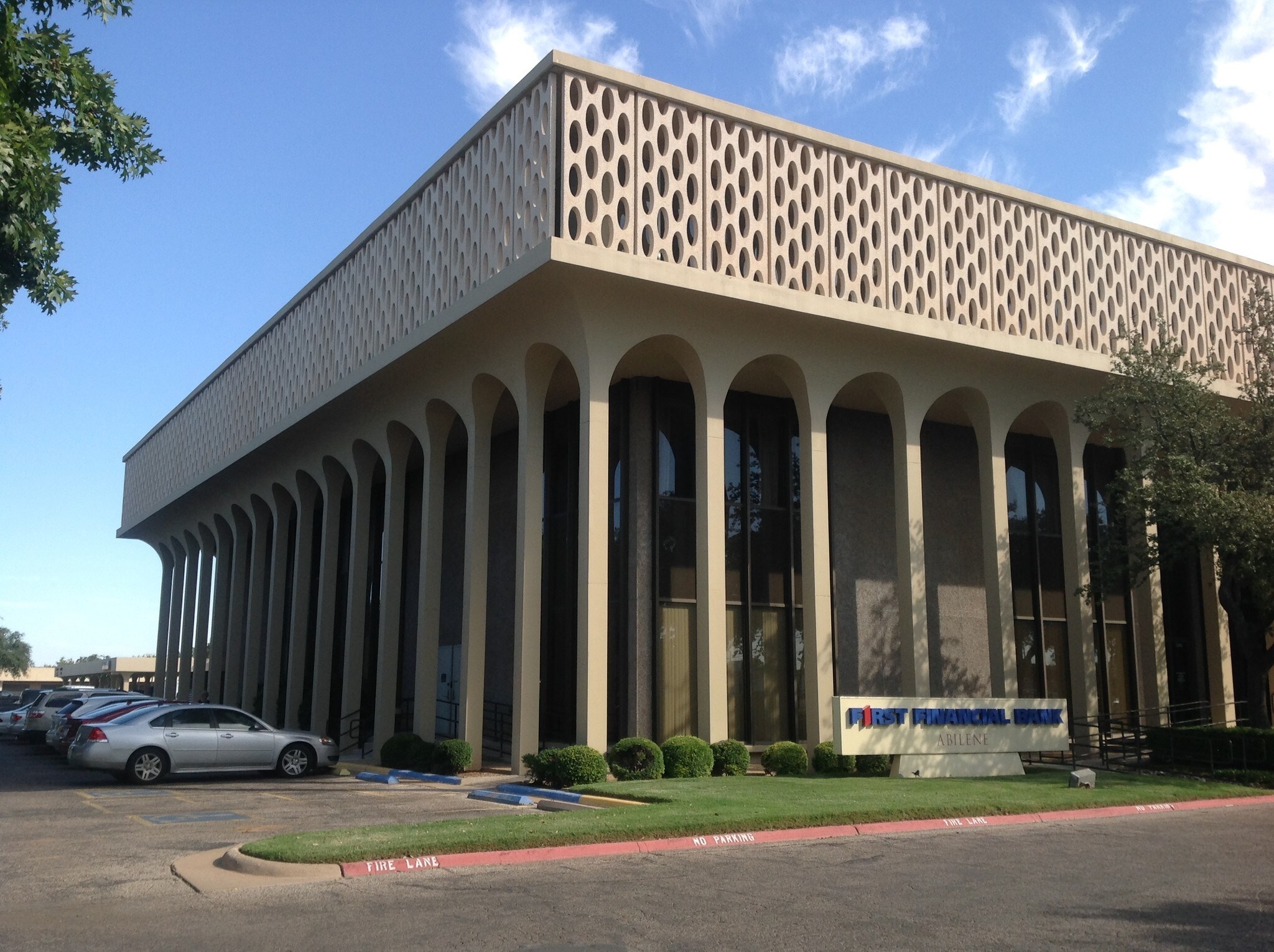 3300 S 14th St, Abilene, TX 79605 First Financial River Oaks