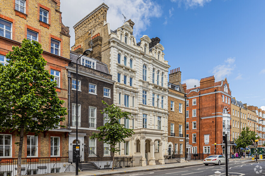 121-122 Sloane St, London for lease - Building Photo - Image 3 of 4