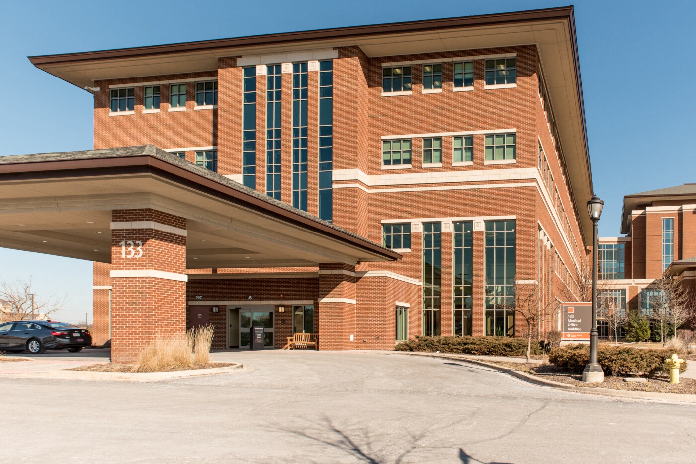 133 E Brush Hill Rd, Elmhurst, IL for lease Building Photo- Image 1 of 2