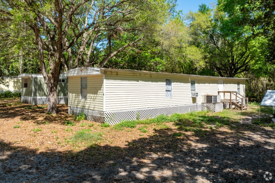 20303 Old Somerset Acres Ln, Spring Hill, FL for sale - Primary Photo - Image 1 of 28