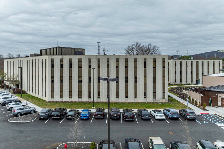 1719 State Route 10, Parsippany, NJ for lease - Building Photo - Image 2 of 6