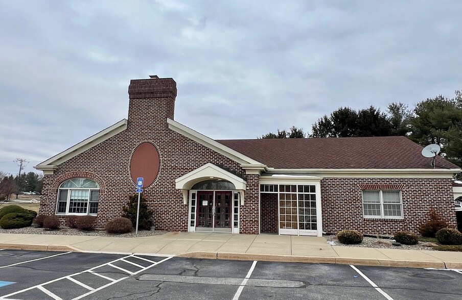 565 Baltimore Pike, Avondale, PA for lease - Building Photo - Image 1 of 22