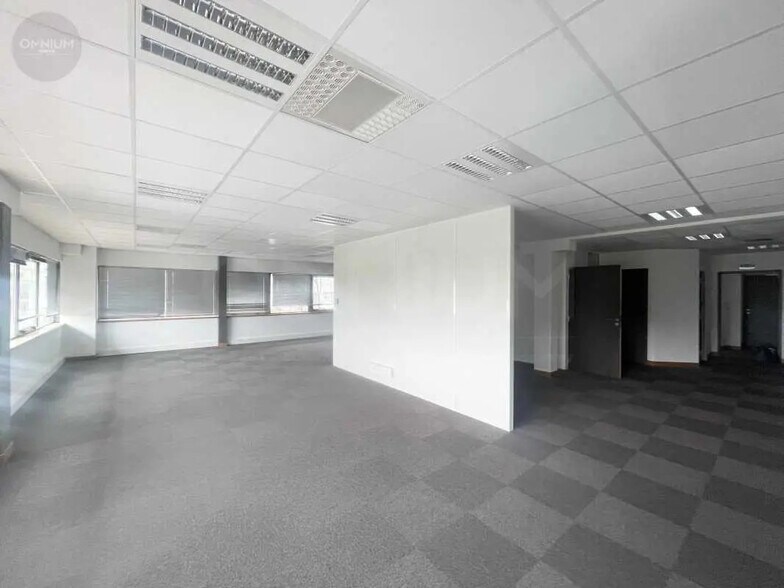 Office in MARCY-L'ETOILE for sale - Interior Photo - Image 2 of 7