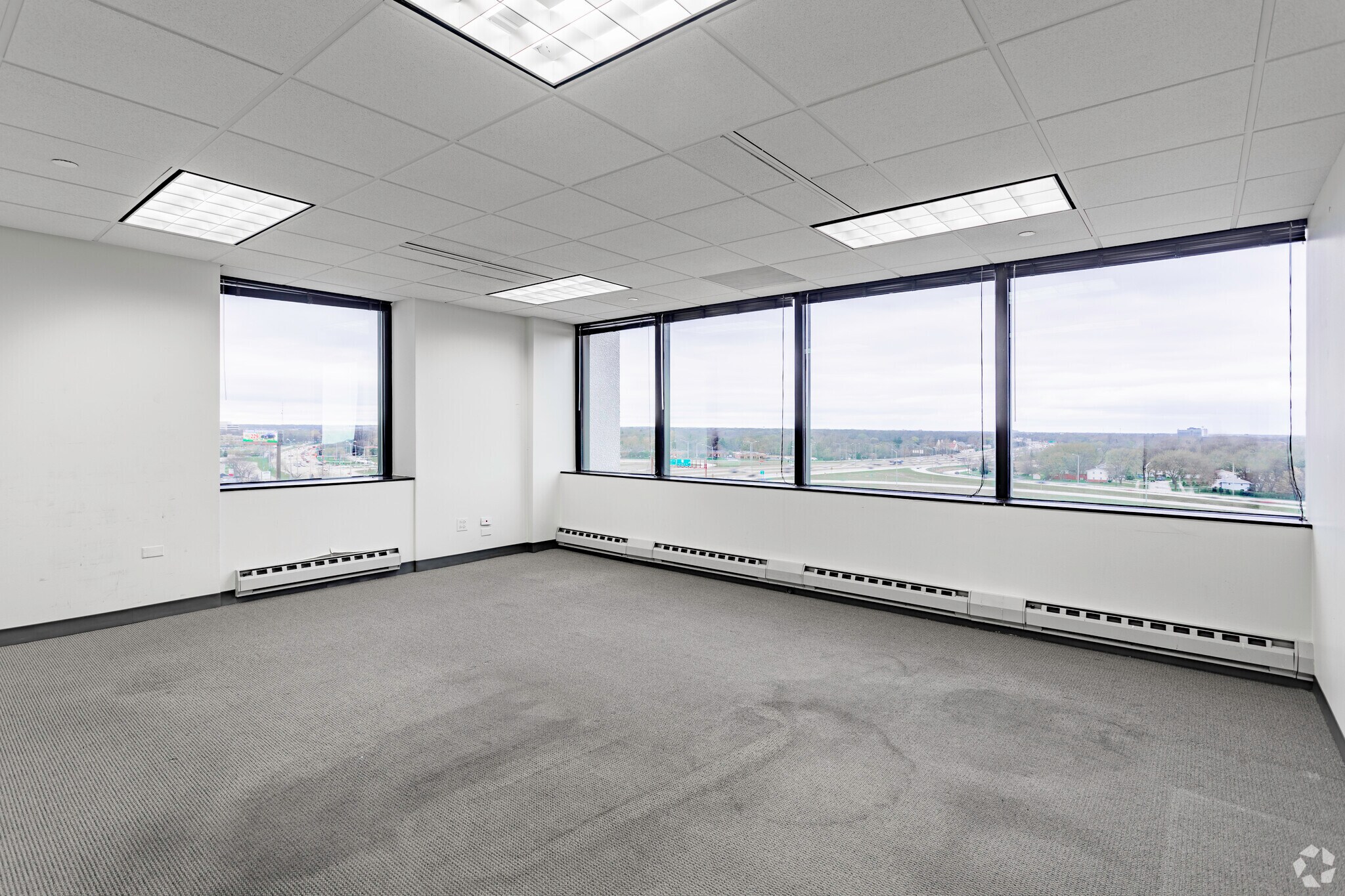 3701 Algonquin Rd, Rolling Meadows, IL 60008 Crossroads