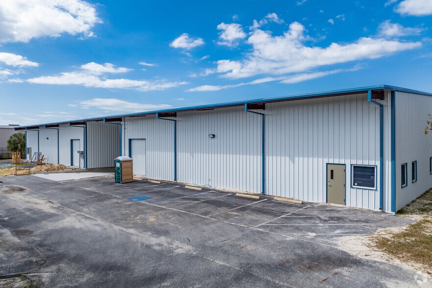 16557 Galway Park Rd, Hudson, FL for lease - Building Photo - Image 3 of 5