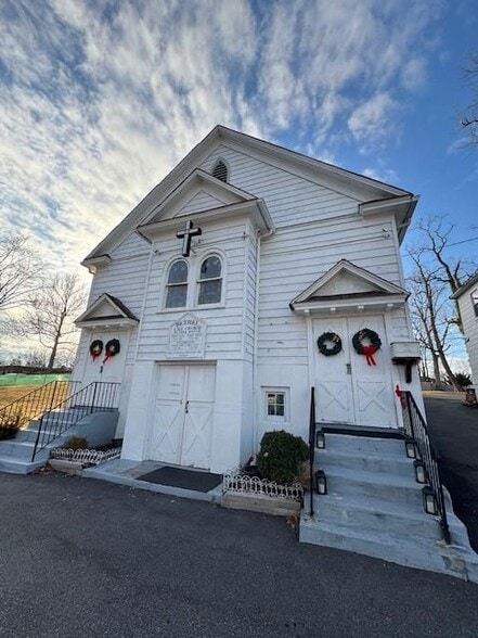 289-291 Park Ave, Huntington, NY for lease - Building Photo - Image 2 of 9