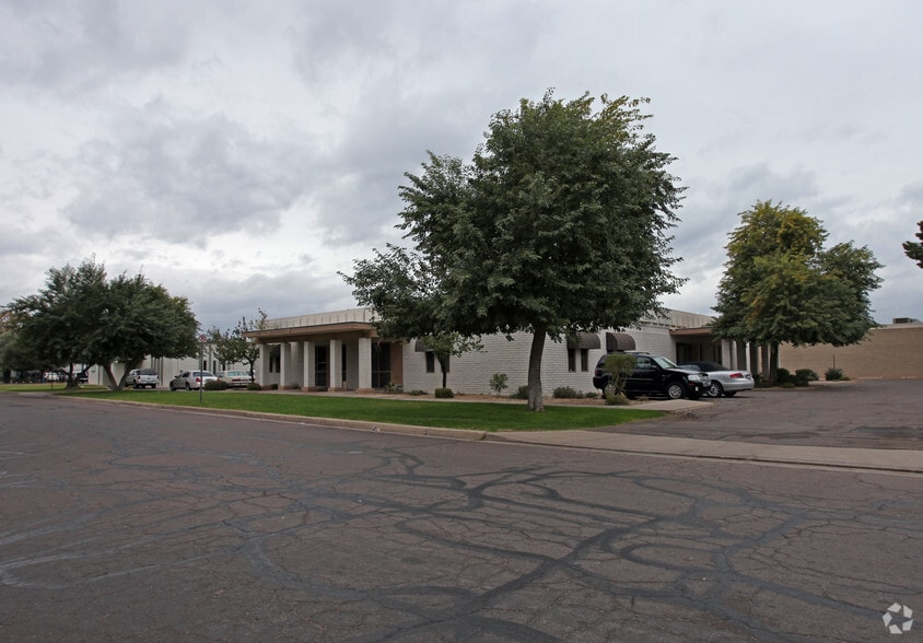 2632 S 24th St, Phoenix, AZ for lease - Building Photo - Image 3 of 3