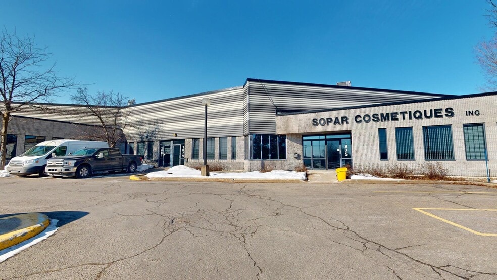 1875-1905 Boul Lionel-Bertrand, Boisbriand, QC for lease - Building Photo - Image 1 of 7