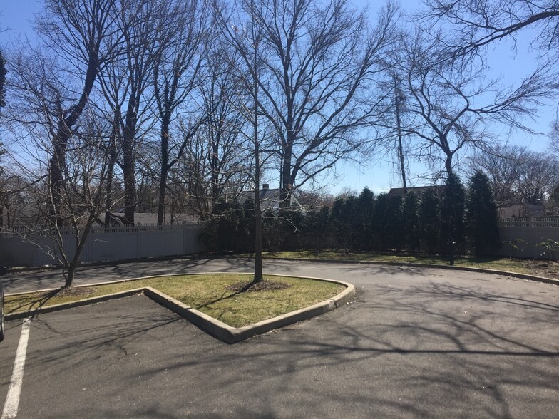 85 East Putnam Ave, Cos Cob, CT for lease - Building Photo - Image 3 of 11