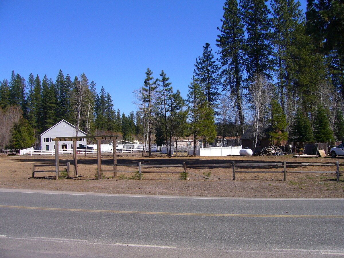 140 Squaw Valley Rd, Mccloud, CA 96057 Property Record