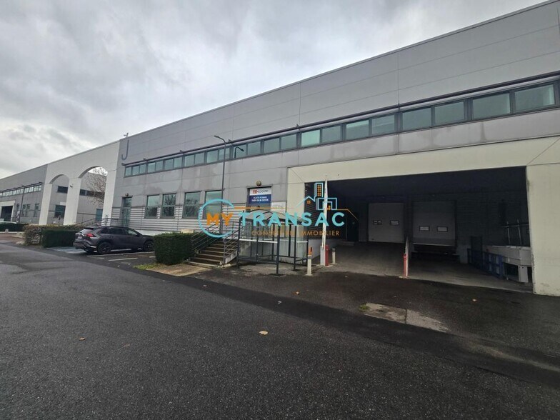 Office in Ivry-sur-Seine for lease - Building Photo - Image 1 of 11