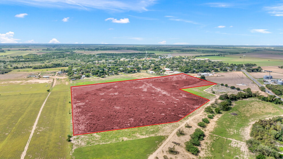 TBD County Road 585, La Coste, TX for sale - Building Photo - Image 3 of 7