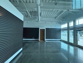 1917 S 67th St, Omaha, NE for lease Interior Photo- Image 2 of 5