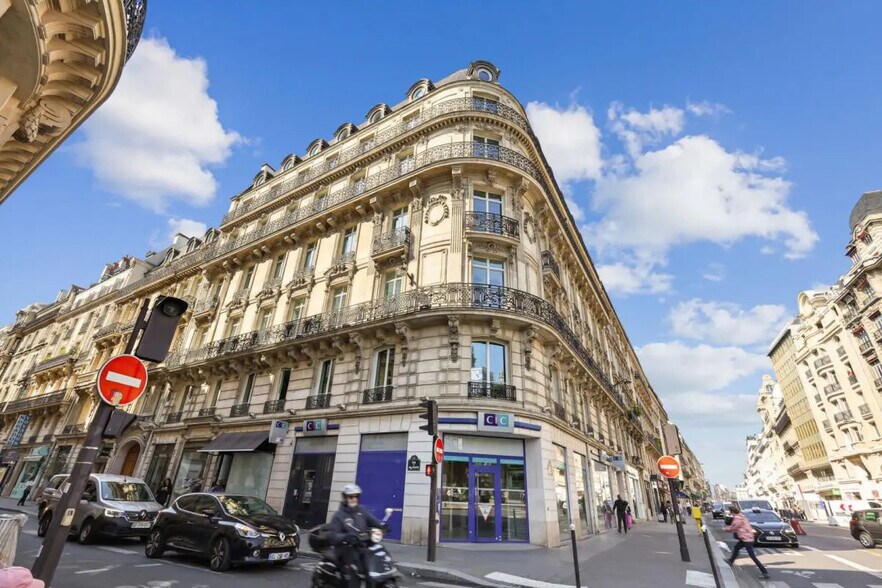 31 Rue De Mogador, Paris for lease - Building Photo - Image 3 of 17