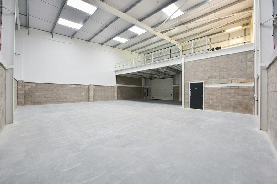 Longstone Rd, Manchester for sale - Interior Photo - Image 3 of 10