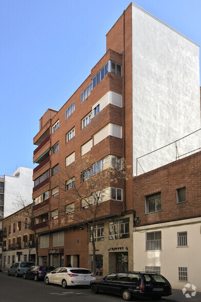 Calle Canarias, 4, Madrid, Madrid for lease - Building Photo - Image 2 of 2