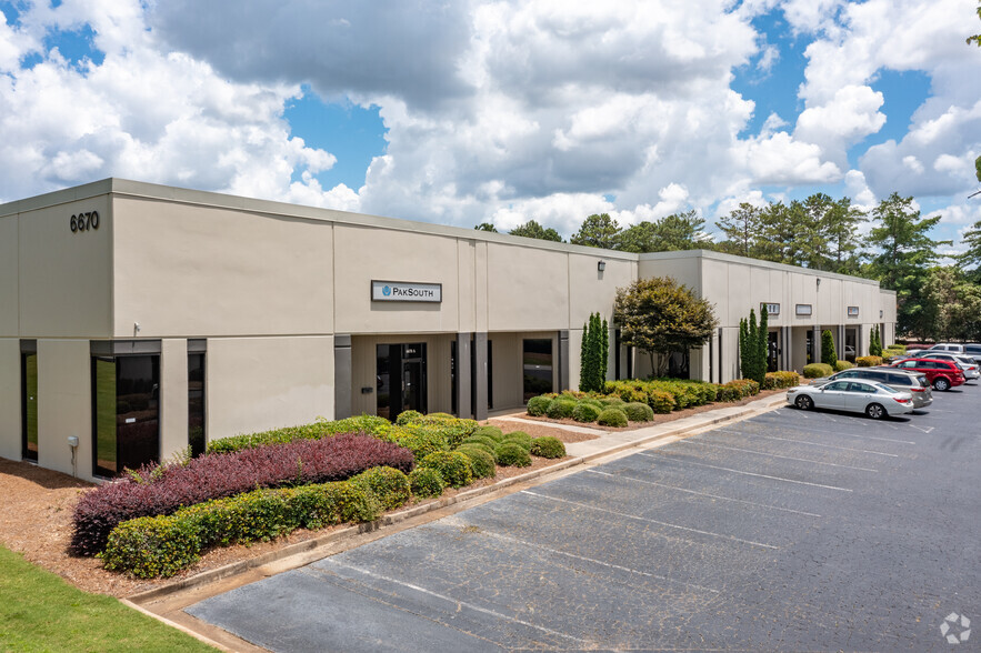 6670 Jones Mill Ct, Peachtree Corners, GA for lease - Primary Photo - Image 1 of 5