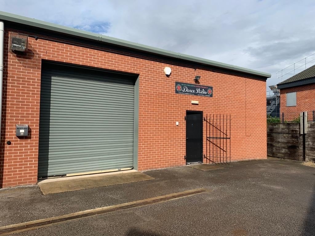 151 Baden Powell Rd, Chesterfield for sale Primary Photo- Image 1 of 1