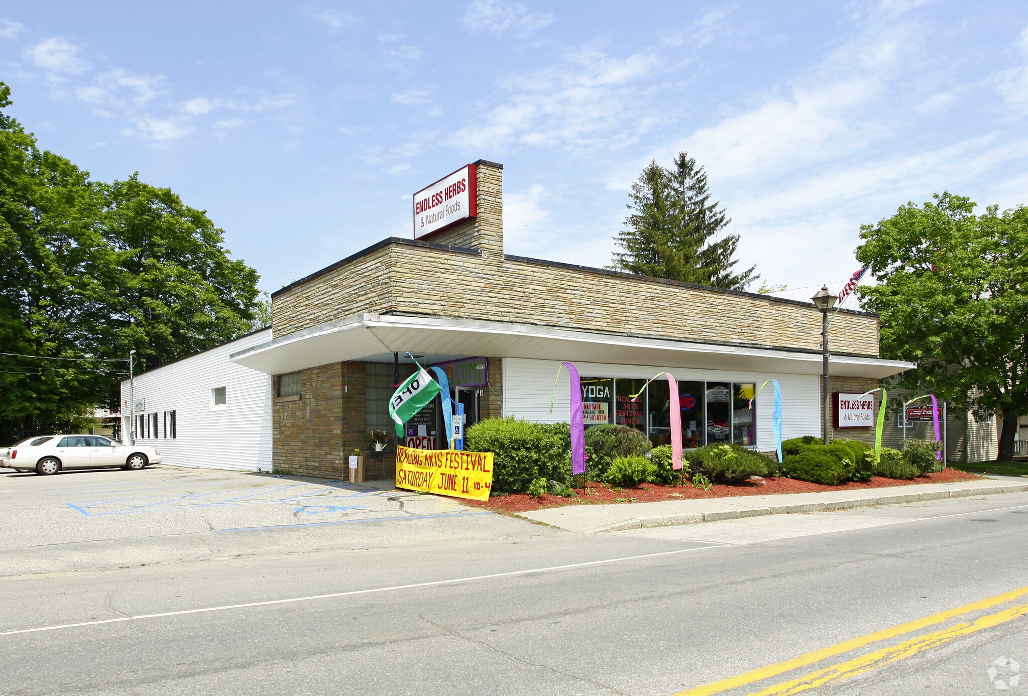 134 Main St, Newport, ME for sale Primary Photo- Image 1 of 3
