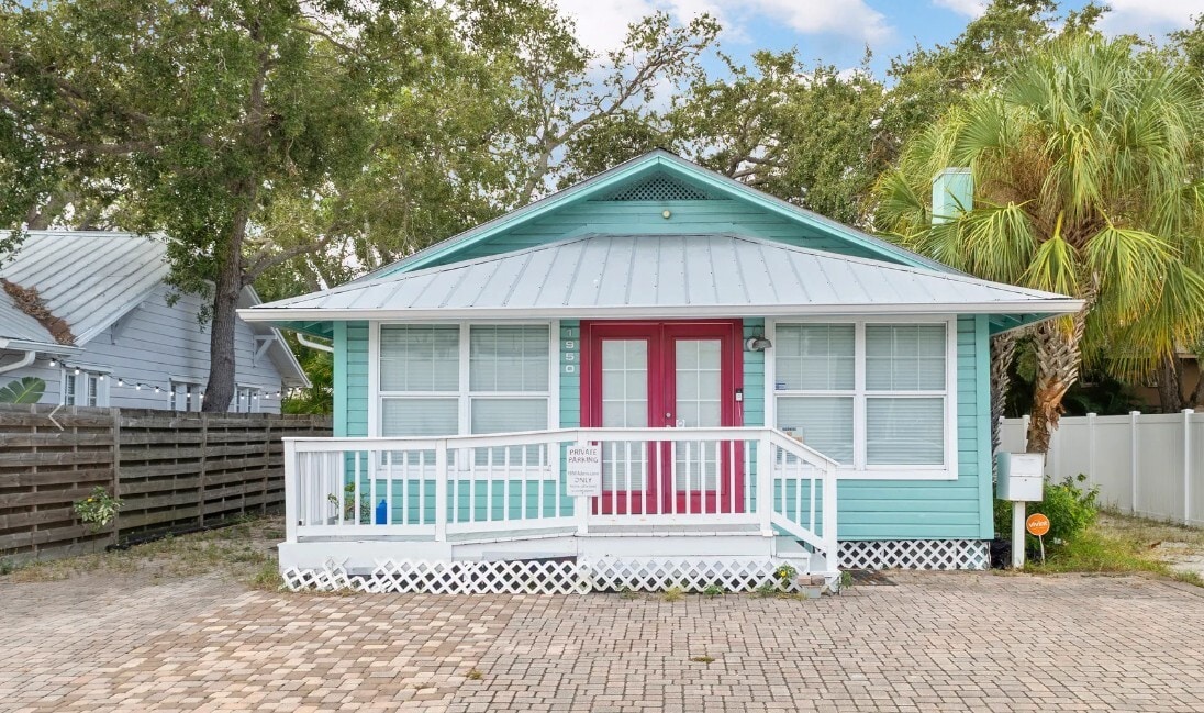 1950 Adams Ln, Sarasota, FL for sale Building Photo- Image 1 of 2